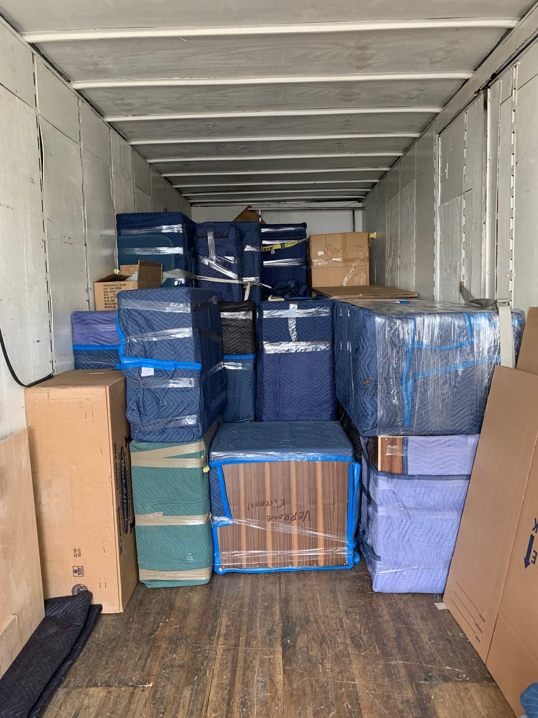 Superior Transfer long-distance moving truck loaded and ready